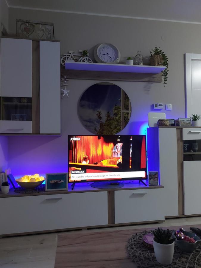 # Espresso 2 Apartman Sa Garazom Sremska Mitrovica Zewnętrze zdjęcie